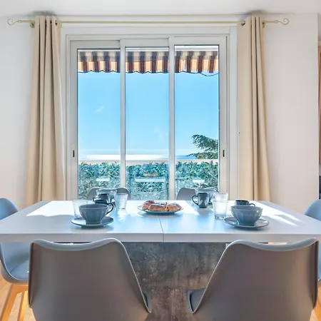 Apartamento Superbe 3p Vue Avec Parking *