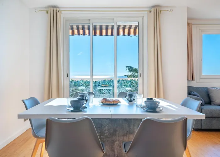 Apartamento Superbe 3p Vue Avec Parking *